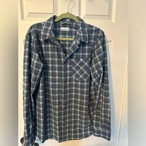Men’s Columbia shirt size medium